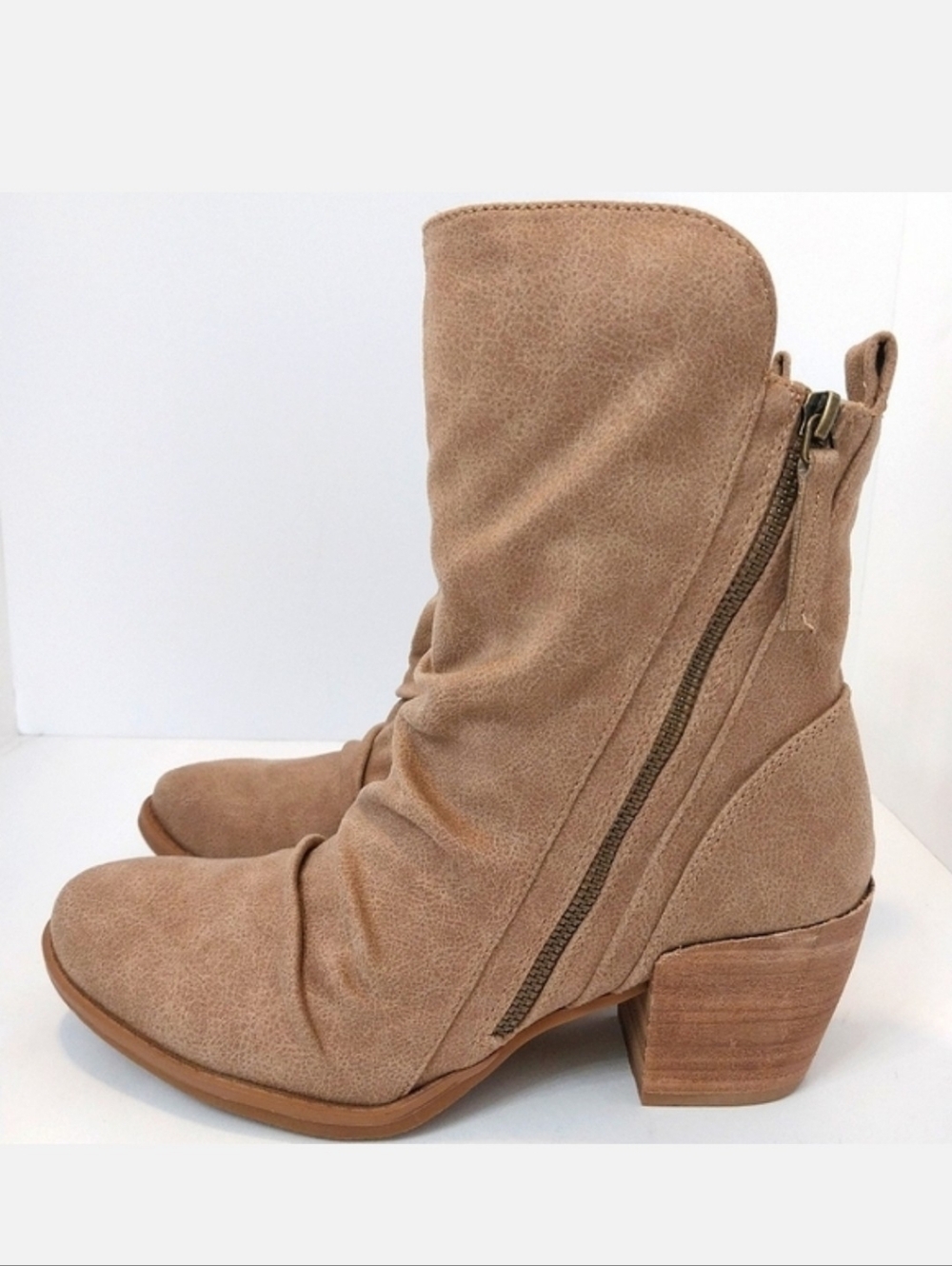 Very G Desiree Boot,‎ NEW, Size 8.5